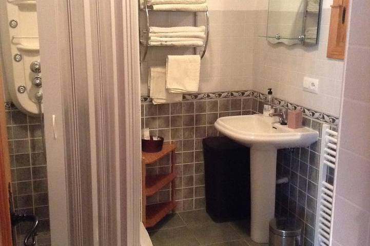 Apartamento entero, 1 dormitorio con cocina Nueva Terraza De Techo Privado in Fuente del Conde, Iznájar