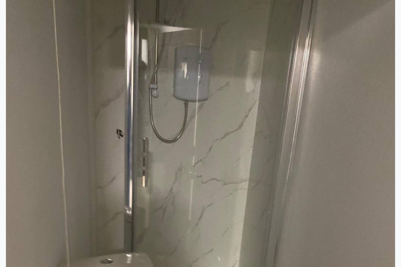 6 Bed - 5 Bath - Sleeps 6 - Free Parking in Bolton, Greater Manchester