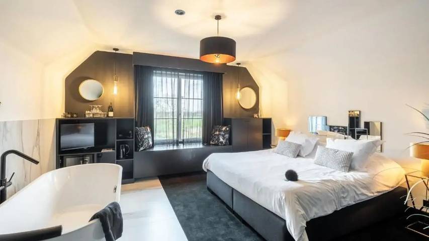 Location de vacances pour 17 personnes, avec jacuzzi ainsi que sauna et jardin à Bilzen - 3