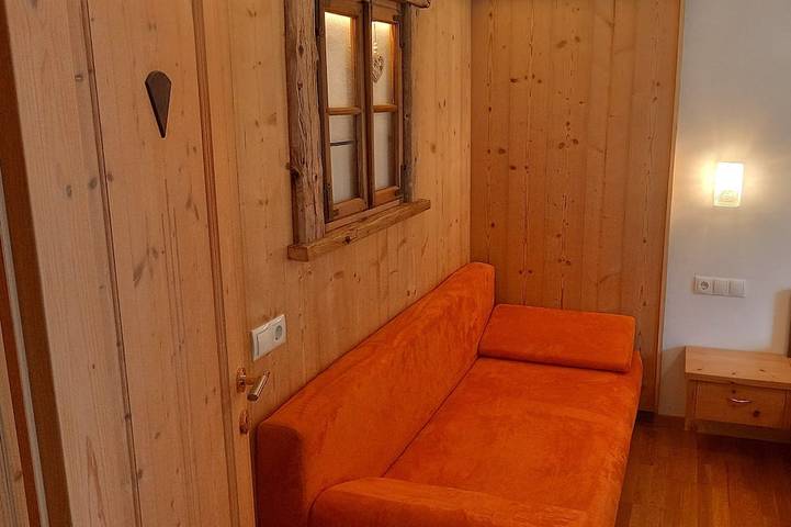 Ganze Wohnung, -Bergblick- Ferienwohnung in traumhafter Lage  inmitten unberührten Natur in Melag, Graun