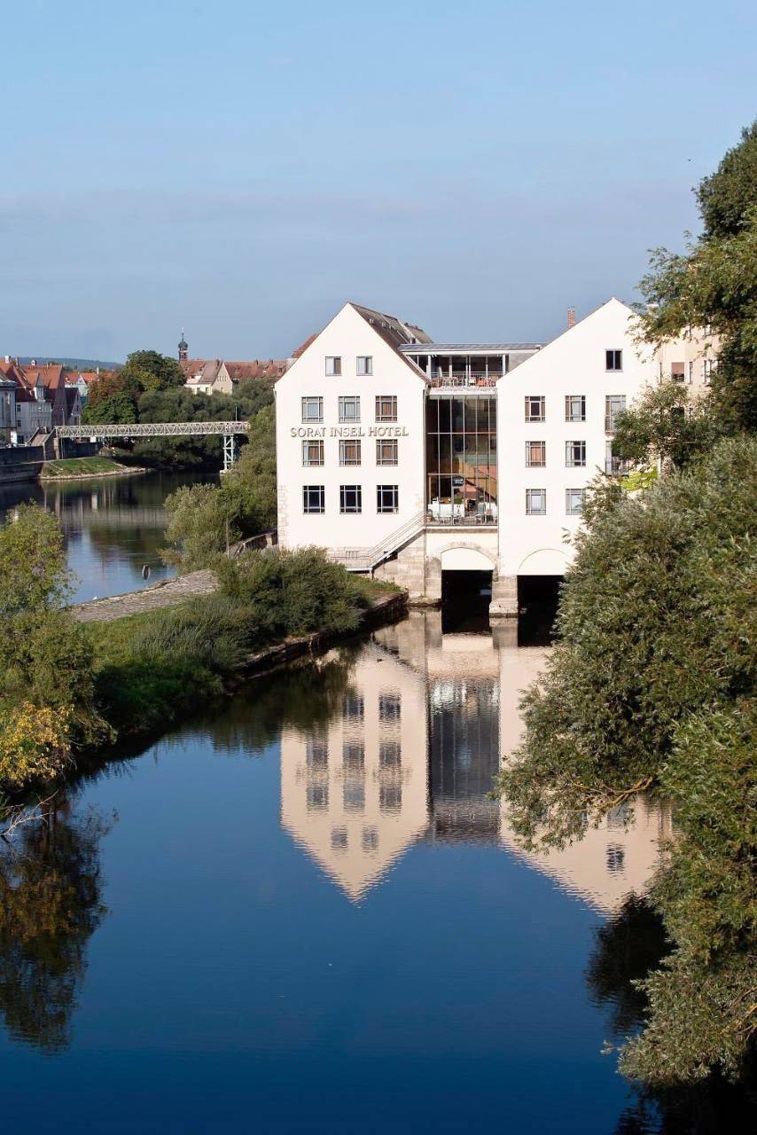 Senior Suite with River View in Regensburg, Ostbayern
