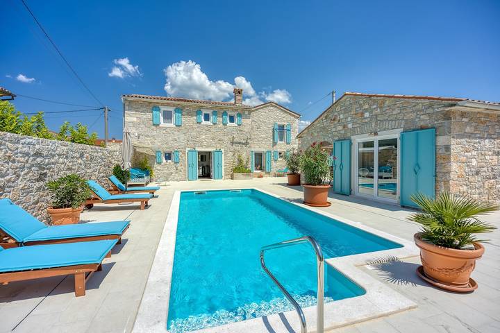 Villa pour 6 personnes, avec balcon/terrasse et piscine à Selina - 2