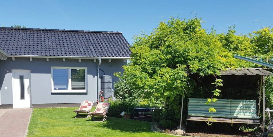 Ferienwohnung für 4 Personen, mit Terrasse und Garten sowie Ausblick in Eberswalde