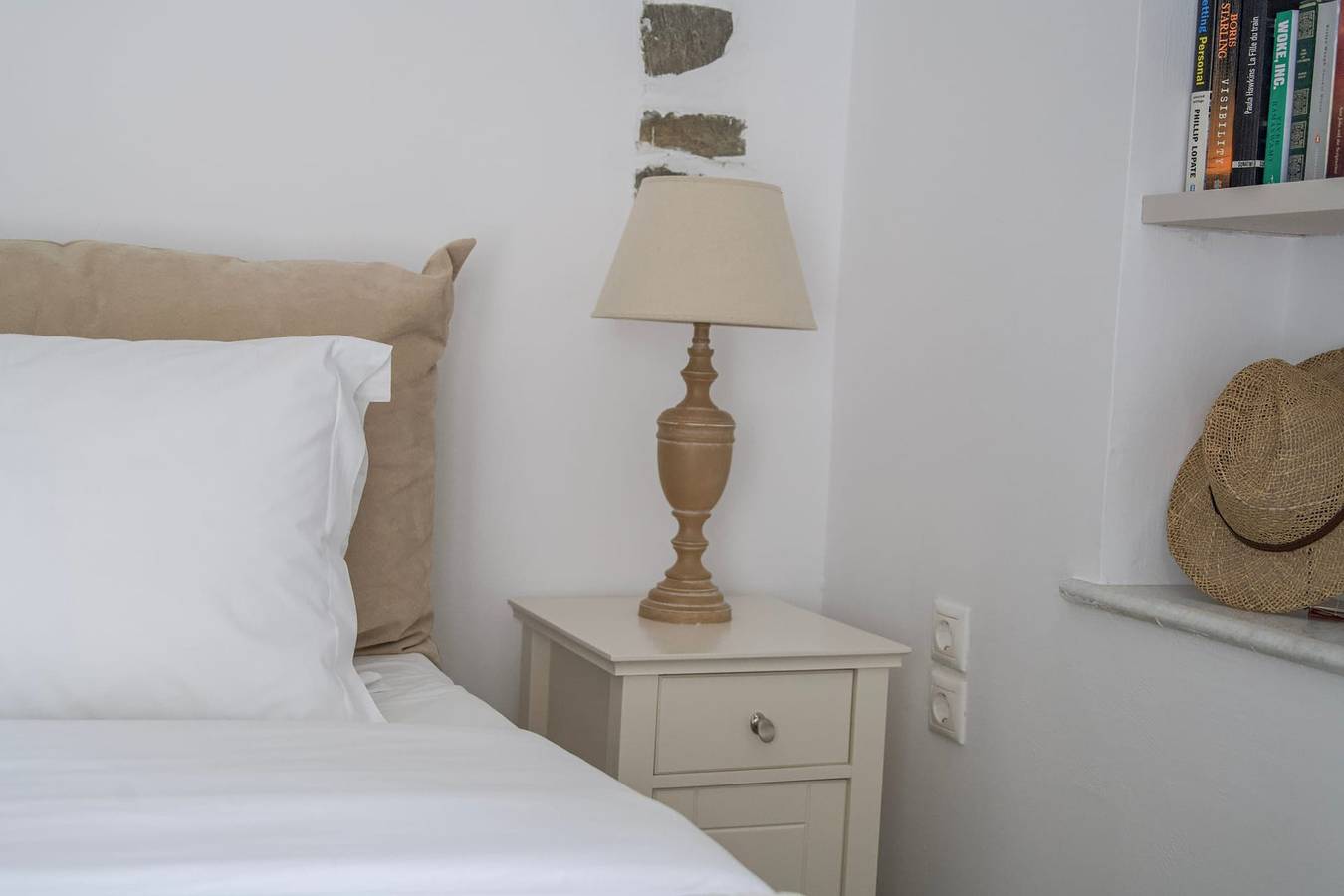 Luxury Paros Suite | Suite Orchid | Exclusive Suite with Furnished Terrace in Sarakiniko, Paros