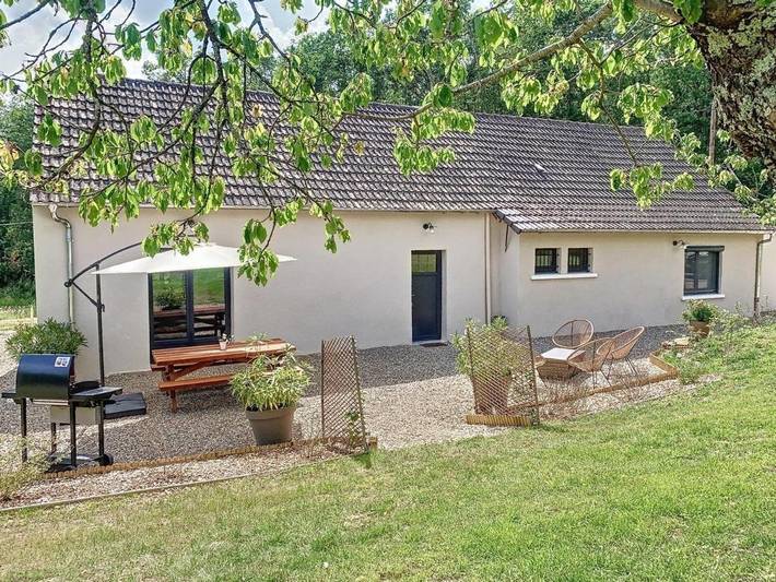 Maison de vacances pour 6 personnes, avec Terrasse et Jardin à Cérilly