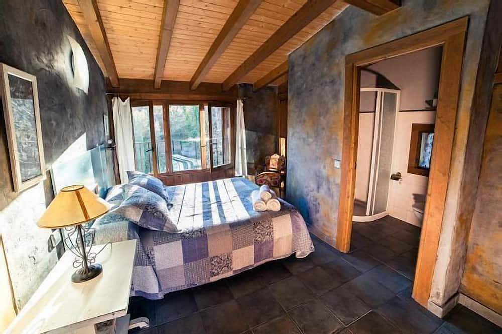 Rural house El Huerto de la Fragua for 5 people in Enciso, Valleys of the Leza, Jubera, Cidacos, and Alhama Rivers