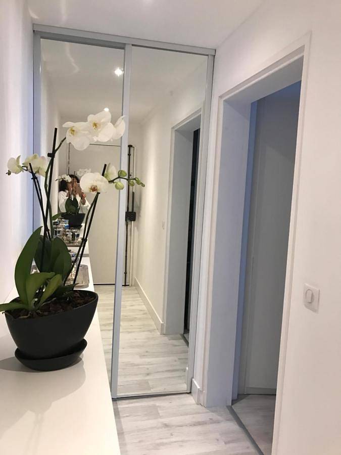 Gîte pour 2 personnes, avec vue et balcon dans Plage du Miramar - 3