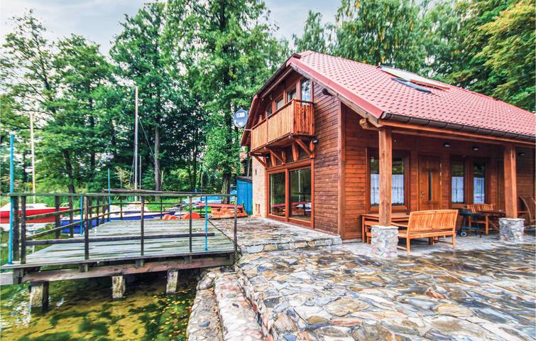 Ferienhaus für 6 Personen mit Terrasse in Powiat Olsztyński