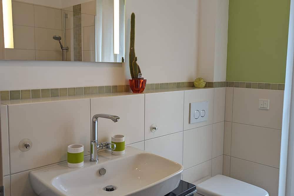 Ganze Wohnung, Penthouseferienwohnung mit Taunusblick in Usingen, Hochtaunuskreis