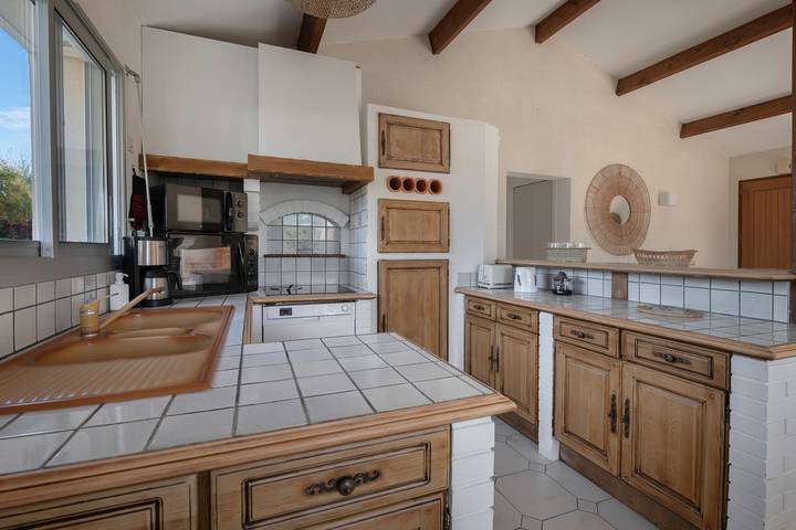 Location de vacances pour 6 personnes, avec terrasse et jardin dans Plage Du Port Meleu Prefailles - 4