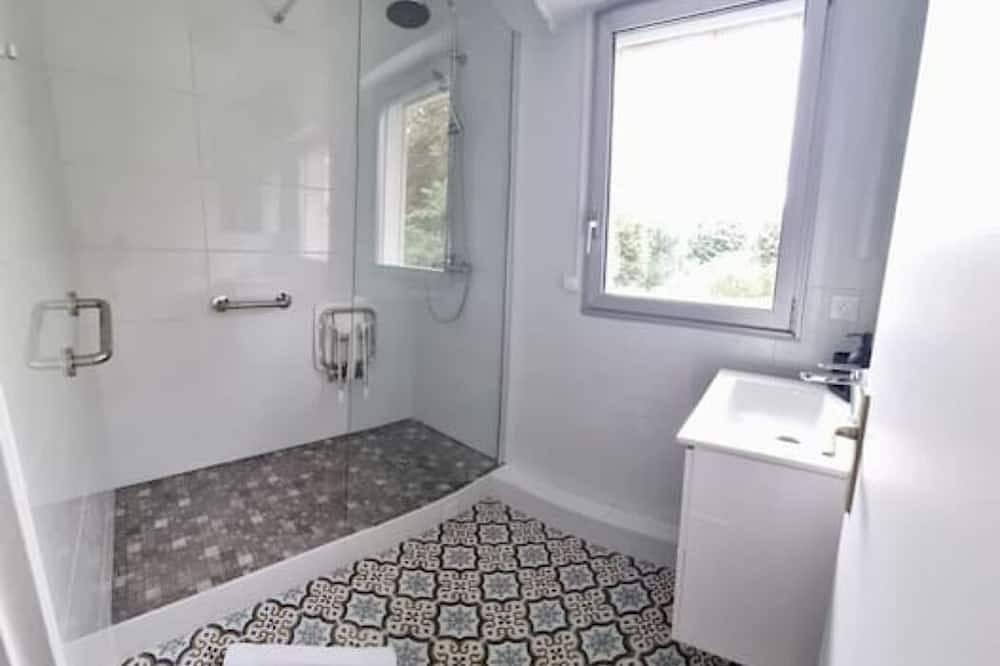 Apartamento entero, Charming renovated T2 Nogent-sur-Marne: Mobility lease in Nogent-sur-Marne, Valle del Marne