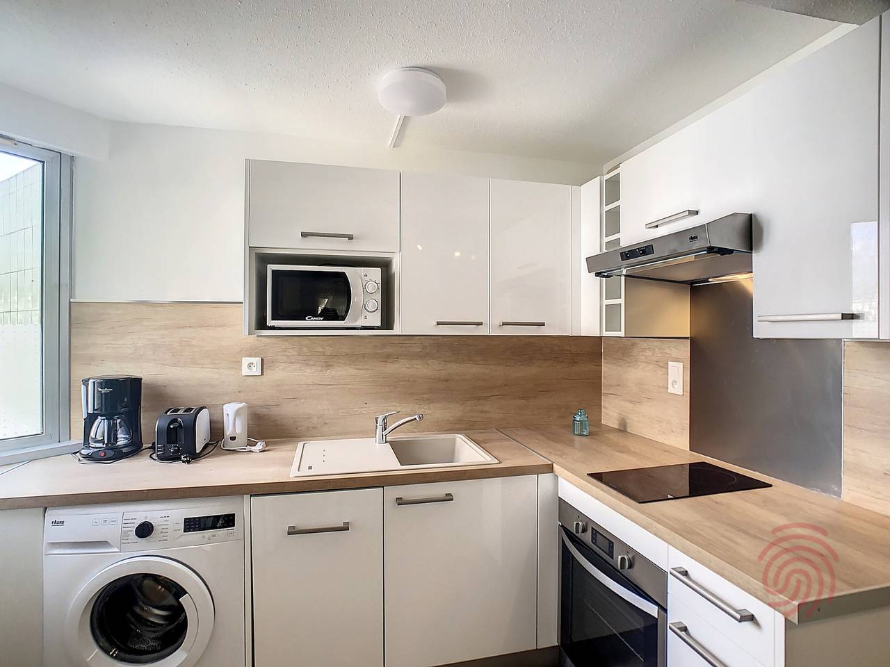 Ganzes Studio, Studio lumineux avec terrasse près des thermes et centre ville, accepte animaux, Wifi inclus. in Lamalou-les-Bains, Béziers und Umgebung