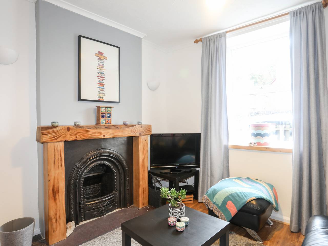 5 Thomas Street in Llanberis, Llyn Padarn