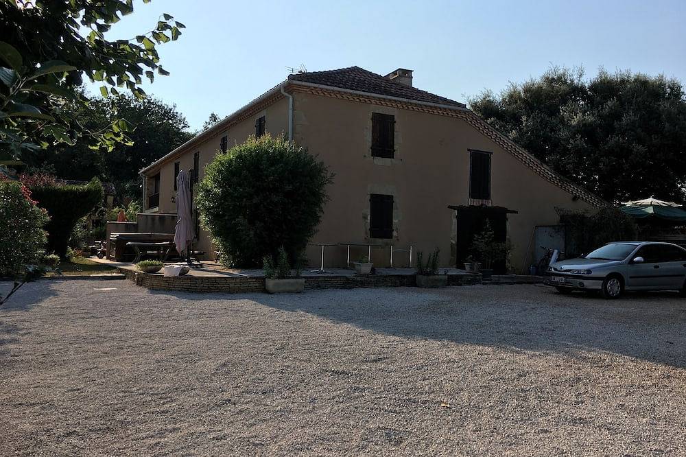 ... Demeure de Charme en Coeur de Gascogne, avec Jacuzzi & sauna in Estipouy, Gers