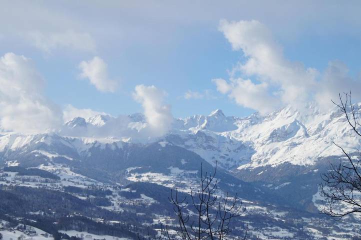 Gîte pour 6 personnes, avec vue ainsi que vue sur le lac et balcon, adapté aux familles dans Thermes de Saint Gervais les Bains - 2
