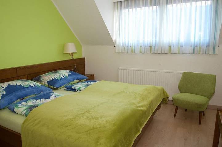 Ferienwohnung für 2 Personen, mit Garten und Balkon