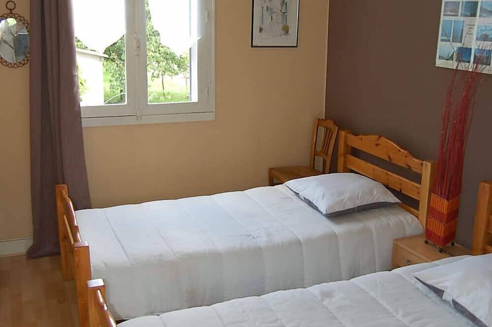 Maison de vacances conviviale dans la Vienne Limousine in Luchapt, Vienne (France)