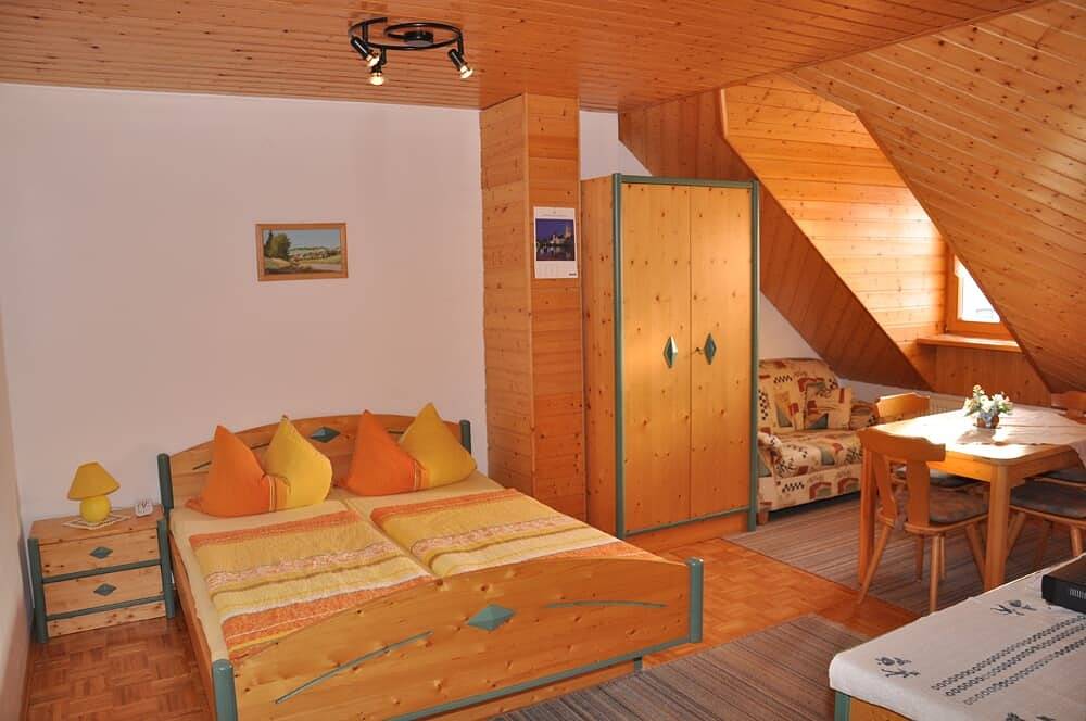 Ferienwohnungen Peterbartl-Hof - Fewo 2 in Plößberg, Ostbayern