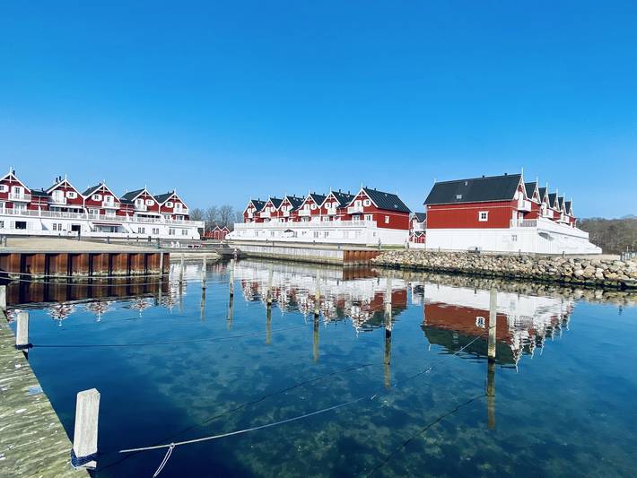 Ferieleilighet for 4 personer, Balkong og Terrasse i tillegg til Sauna og Utsikt i Gråsten