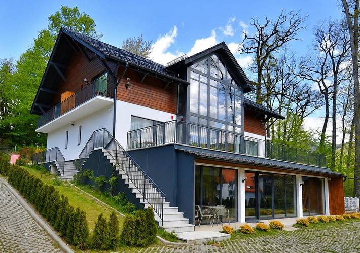 Chambre d’hôte pour 2 personnes, avec Balcon et Terrasse ainsi que Jacuzzi et Jardin dans Mureș
