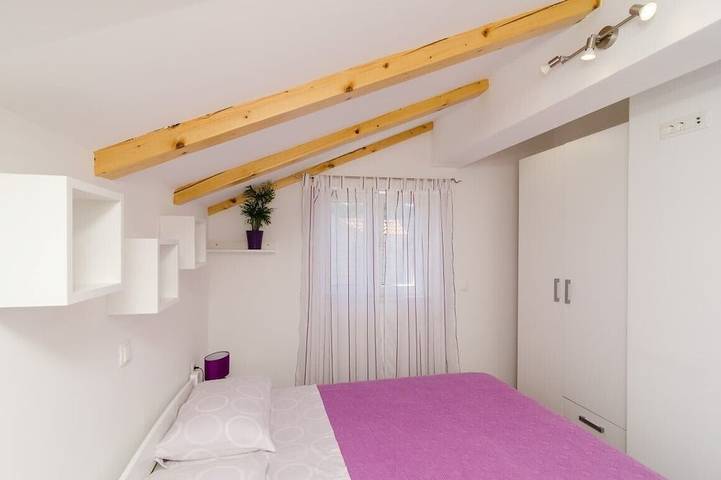 Ganze Wohnung, Corso Türkisblick, 1Br Apt mit Balkon und Meerblick in Mljet