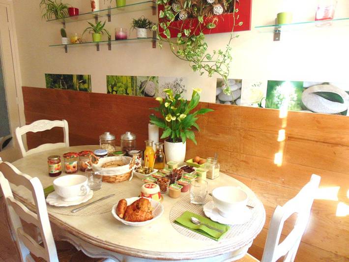 Naturalbnb, superbes chambres thématiques écologiques ! - La Naturelle : reposante & exotique in Villeurbanne, Lyon et ses environs