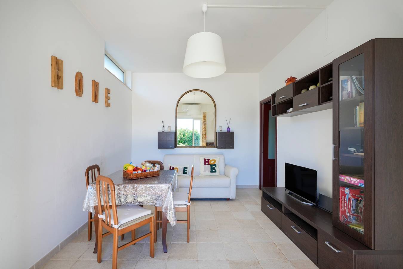 Appartement entier, Appartement 'La Campanella' avec Terrasse Partagée, Wi-Fi et Climatisation in Putignano, Province de Bari