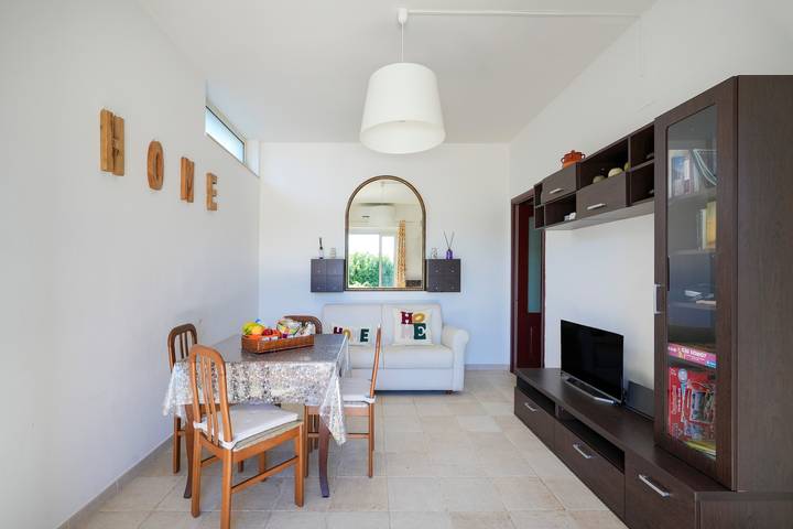 Entire apartment, Apartment 'La Campanella' with Shared Terrace, Wi-Fi and Air Conditioning in Putignano, Bari Province