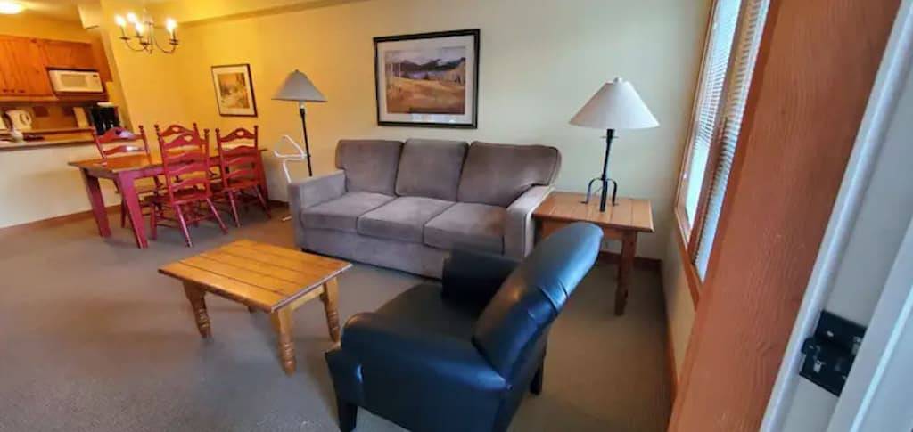 Ganze Wohnung, Quaint 1bdrm Panorama Springs Unit in Panorama