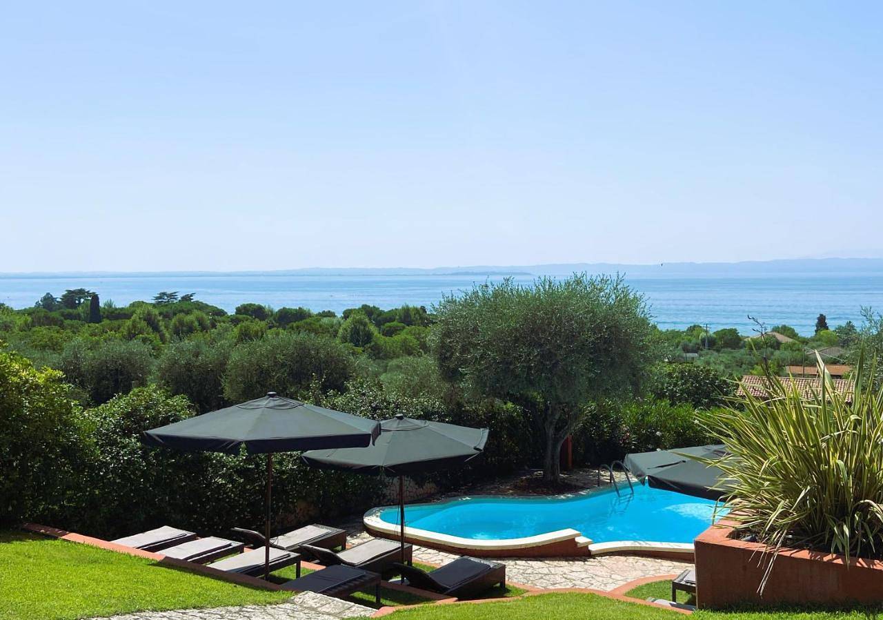 Villa Settanta Garda Lake Heated Pool in Cisano, Bardolino