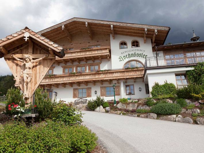 Ferienwohnung für 5 Personen, mit Balkon und Garten sowie Sauna und Ausblick im Salzburger Land