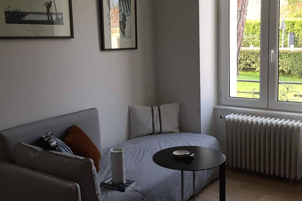 Renovated stone house in Yvrac, Bordeaux und Umgebung