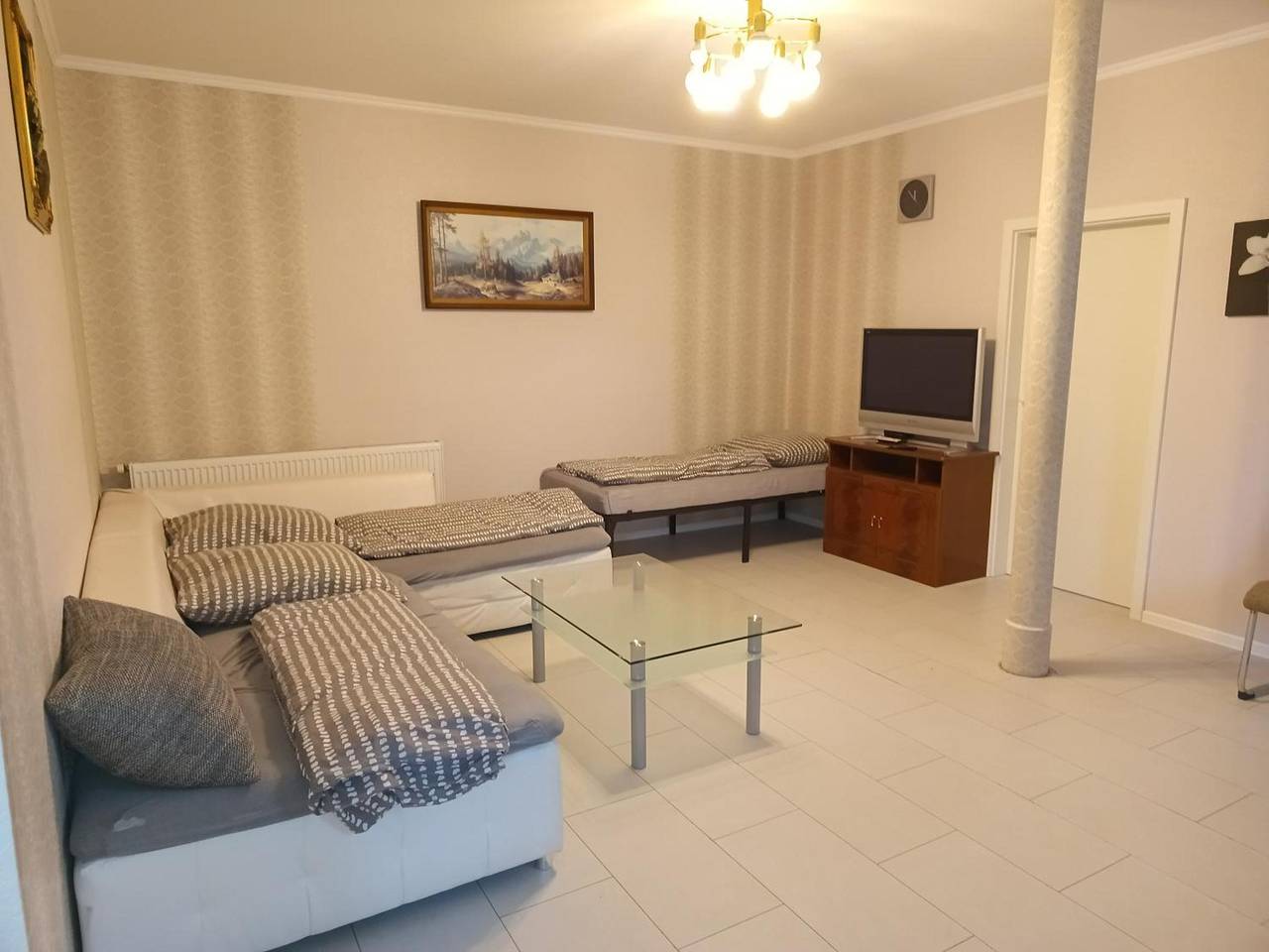 Ganze Wohnung, "fürstenhaus" eg hofgeismar-zentrum! in Hofgeismar, Hessisches Bergland
