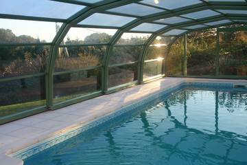 Gîte pour 3 personnes, avec piscine et jardin dans Le Clerjus