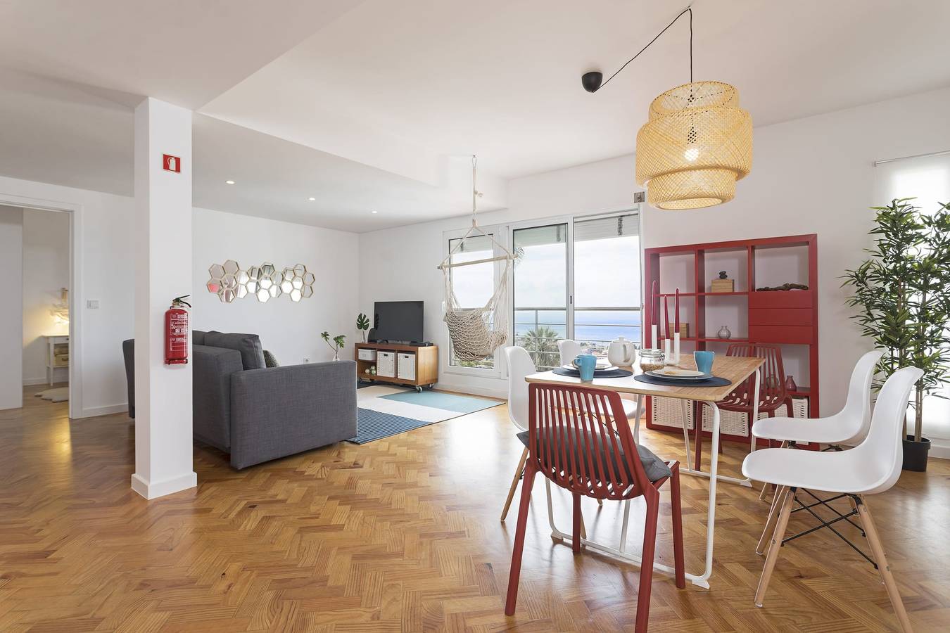 Apartamento inteiro, Pina I, conforto e bom gosto in Funchal (Santa Luzia), Madeira