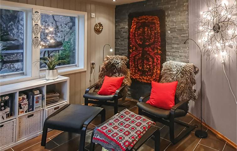 Ferienhaus für 10 Personen mit Seeblick in Svelvik