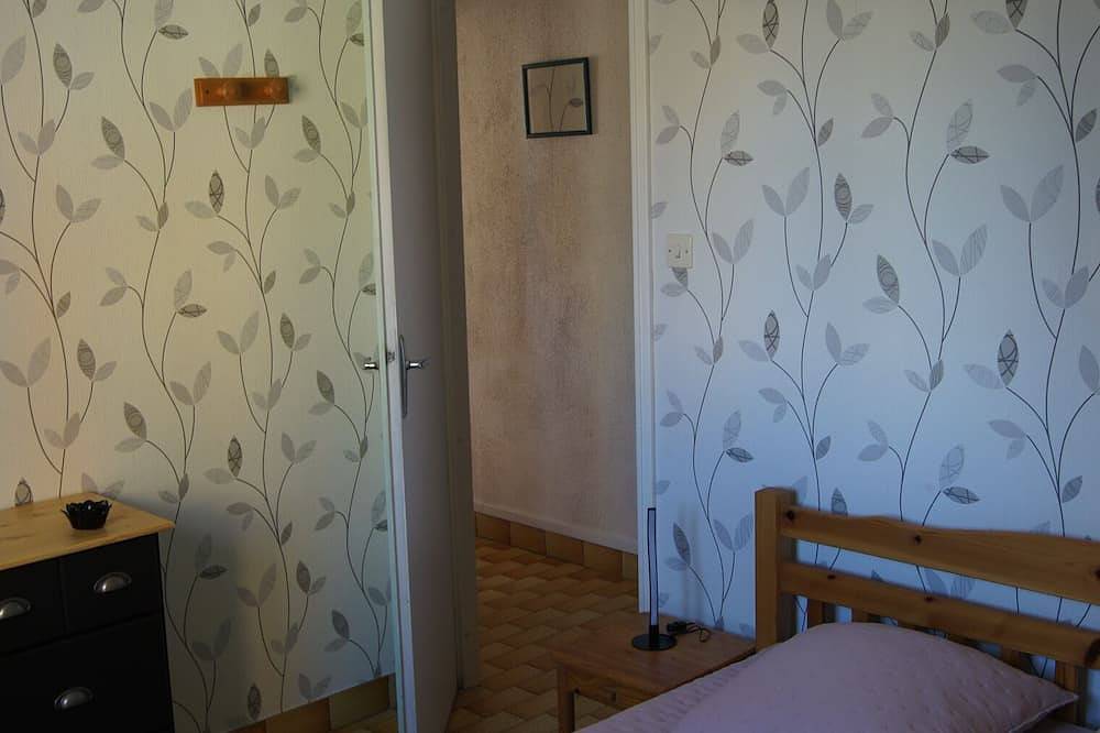 Appartement entier, Lara 4 - T2 spacieux calme Chambre parentale Parking privatif près plage in Cap d'Agde, Agde