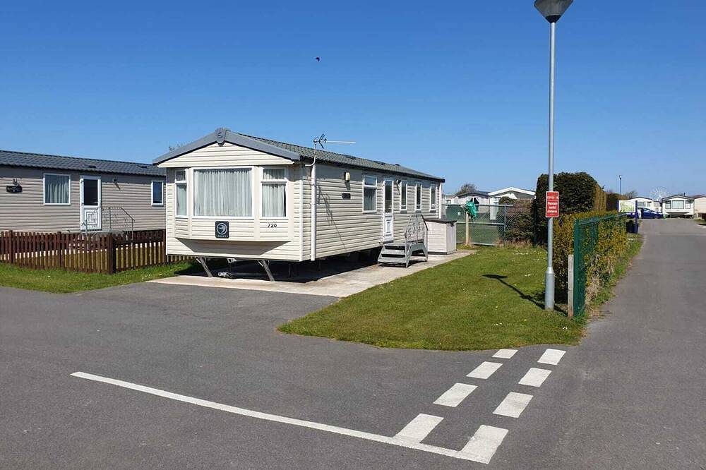 Bungalow for 8 People in Berrow (Somerset), Somerset