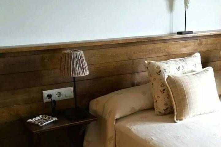 Ganze Wohnung, Bellver V - Drei Schlafzimmer Wohnung, Schläft 5 in Bellver de Cerdanya, Katalanische Pyrenäen