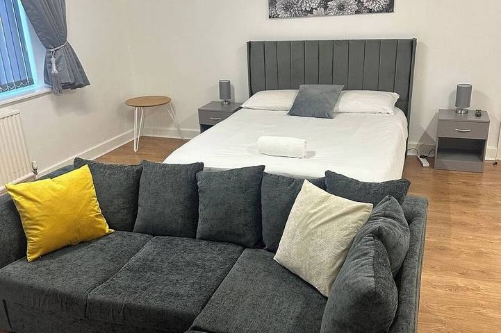 Apartment for 10 people in Warrington