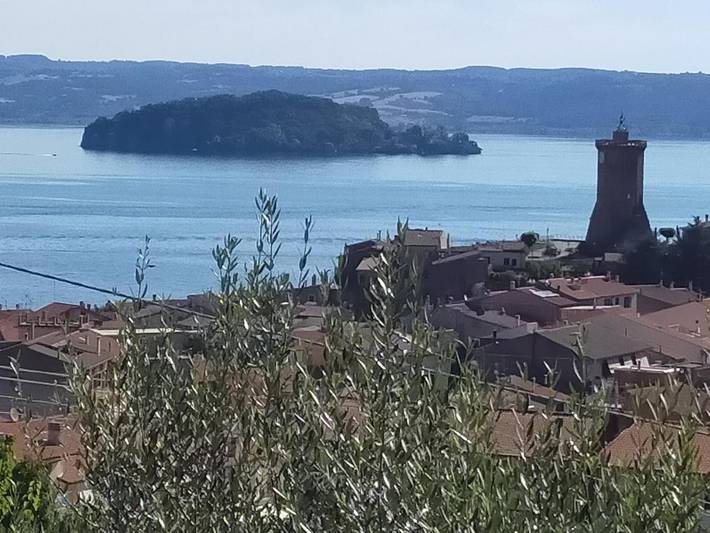 Apartamento de vacaciones para 10 personas, con balcón además de vistas y vistas al lago - 1
