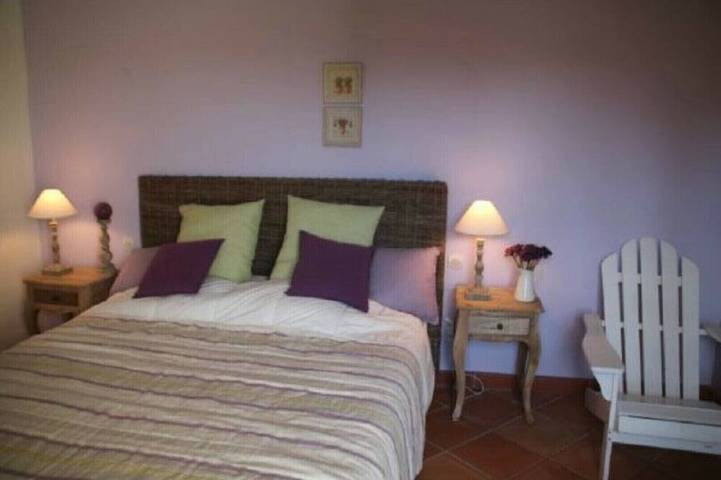 Location de vacances pour 8 personnes, avec terrasse et jardin à Barjols - 4