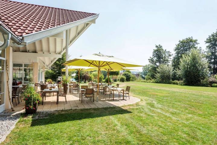 Hôtel, avec Terrasse et Jardin ainsi que Piscine et Sauna à Ottobeuren - 3