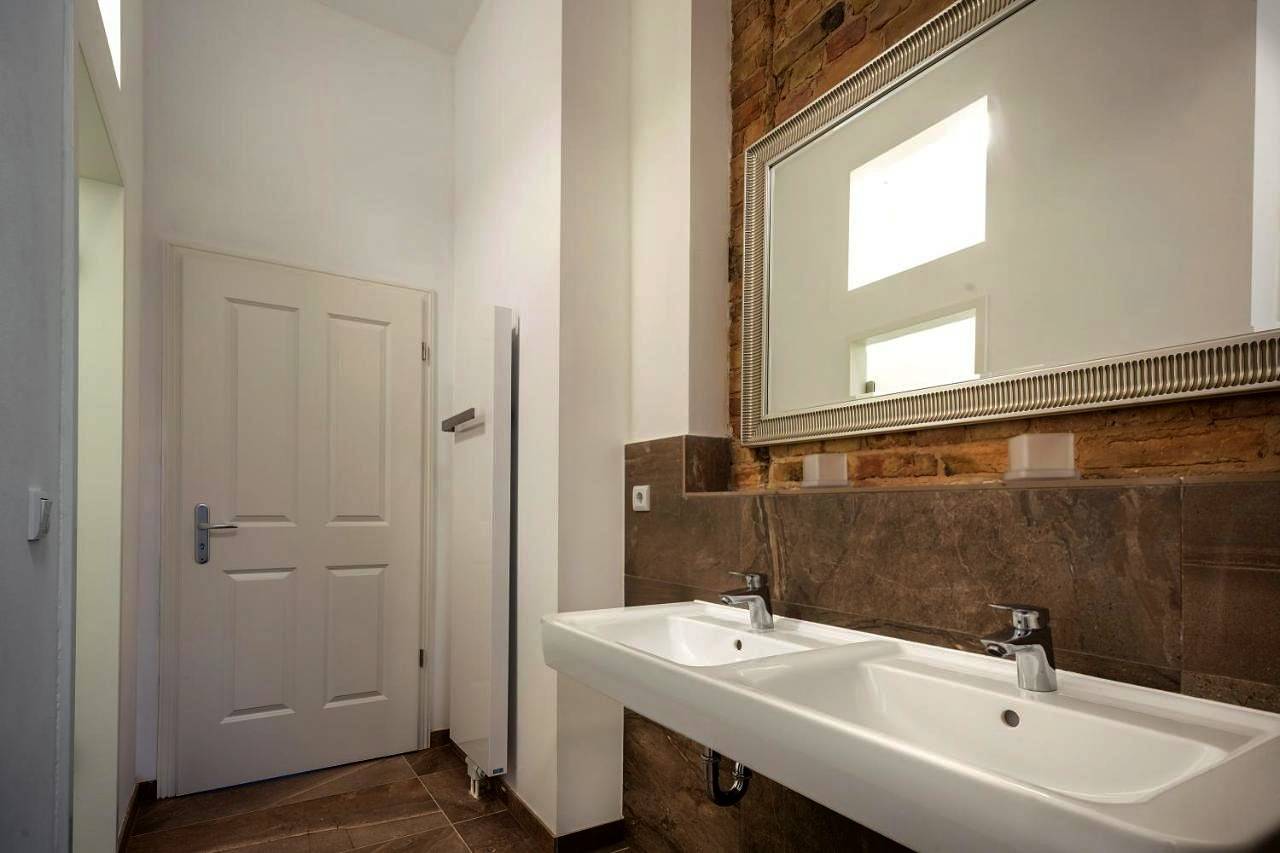 Apartamento entero, Newton-Appartement mit 3 Schlafzimmern in Berlin Wedding, Berlín