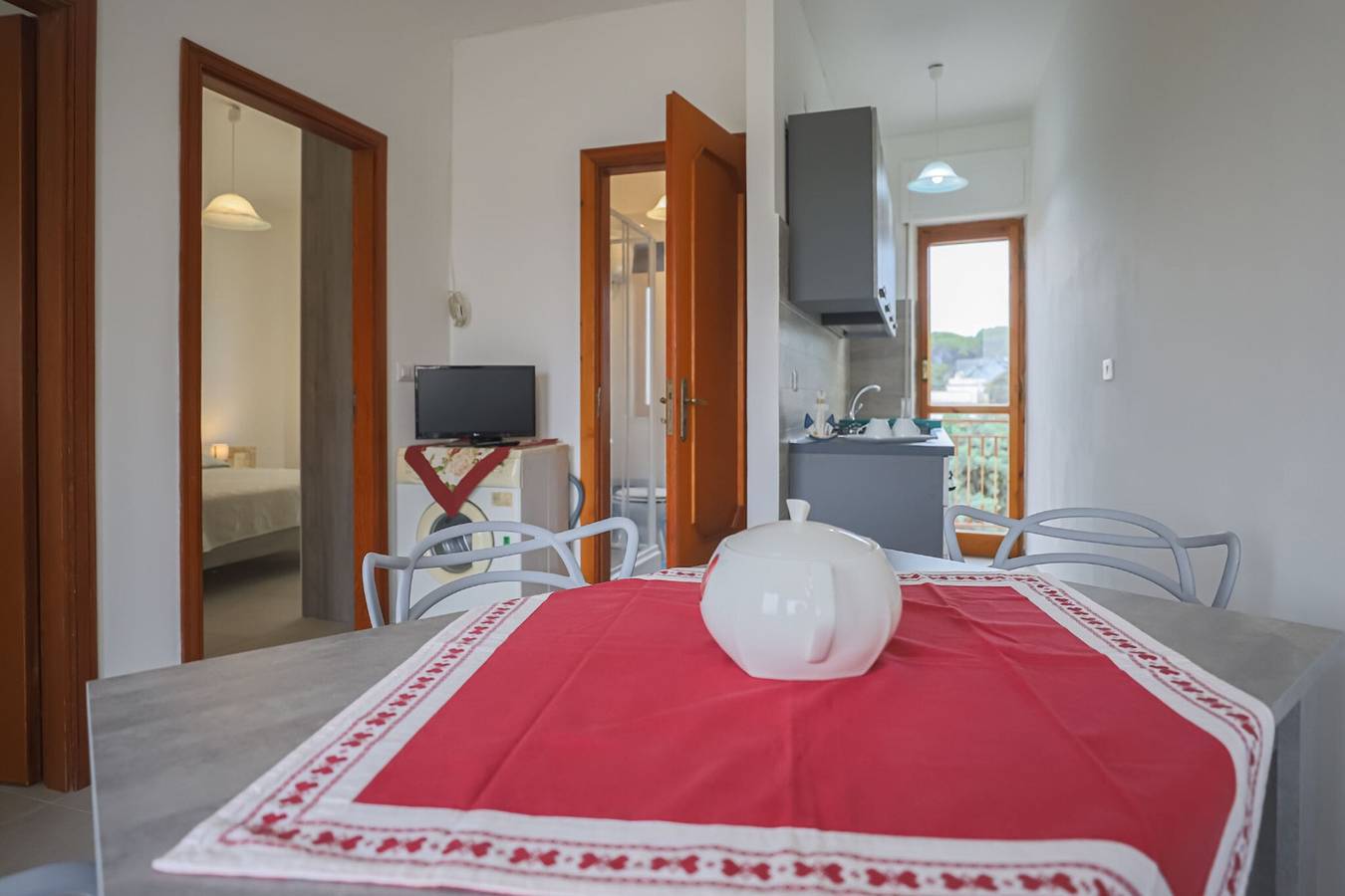 Ganze Wohnung, Apartment 8 mit Meerblick, Wlan und Klimaanlage in Licinella - Torre di Paestum, Cilento
