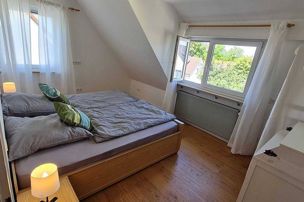 Ganze Wohnung, Helle 3-Zi-Wohnung/ Nähe Messe und Flughafen Stuttgart, zentral & grün in Wolfschlugen, Landkreis Esslingen