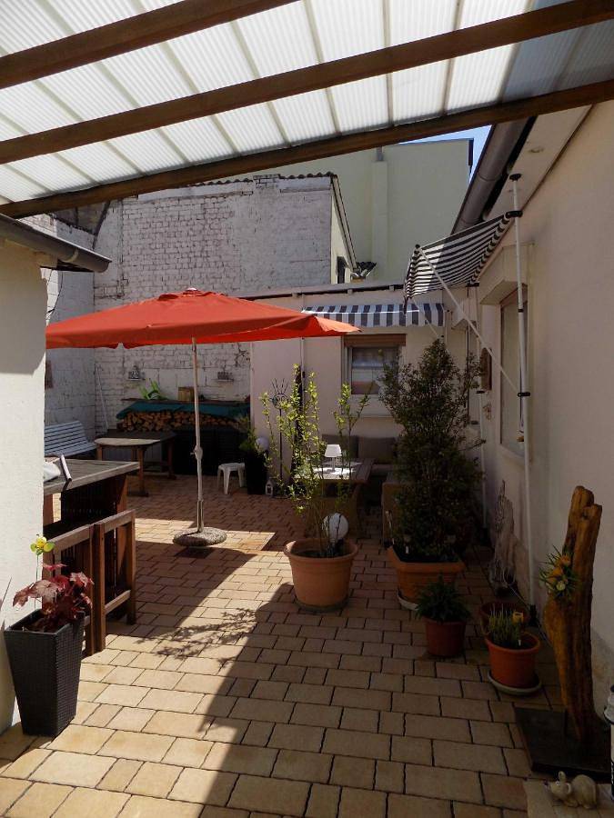 Ganze Wohnung, One-Bedroom Apartment in Güls, Koblenz