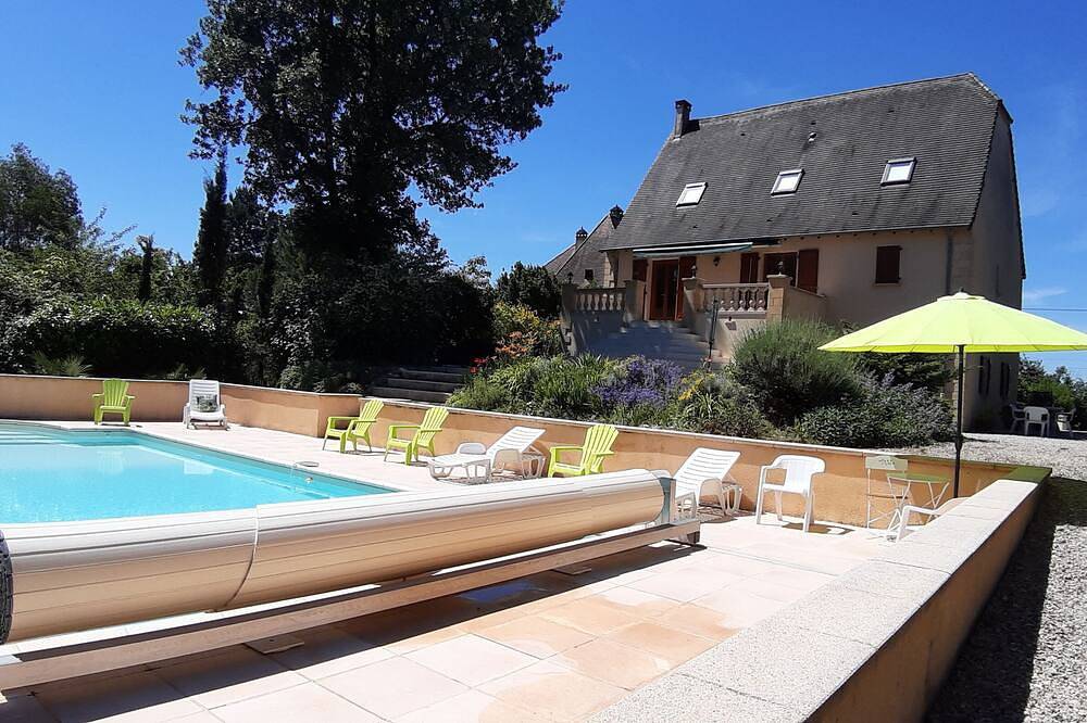 A 2 pas du centre historique, agréable gite ***  avec belle piscine au sel in Sarlat-la-Canéda, Périgord Noir