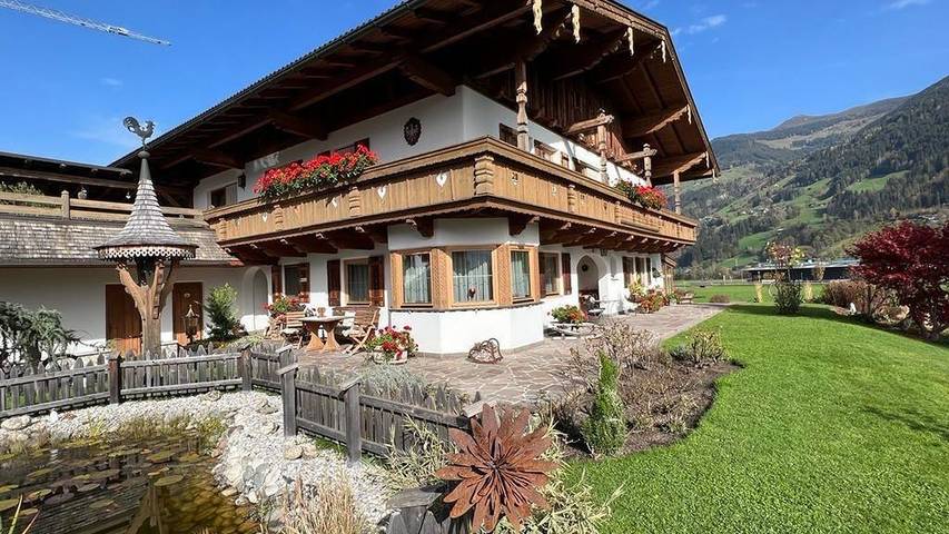 Ferienwohnung für 2 Personen, mit Garten und Terrasse in Fügen
