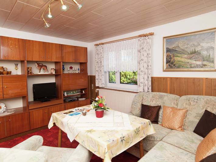 Ruhiges Ferienhaus in der Nähe von Wanderwegen in Altenfeld, Rennsteig